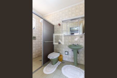 Casa à venda com 363m², 4 quartos e 4 vagas Casa à venda com 363m², 4 quartos e 4 vagasBanheiro da Suíte