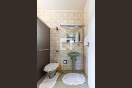 Casa à venda com 363m², 4 quartos e 4 vagas Casa à venda com 363m², 4 quartos e 4 vagasBanheiro da Suíte