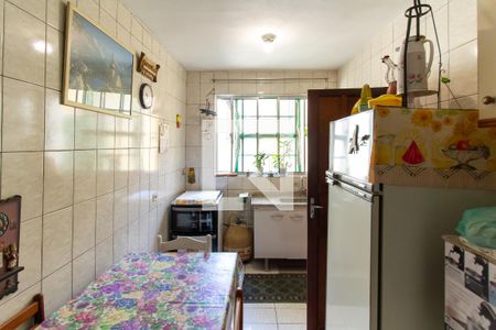 Casa à venda com 363m², 4 quartos e 4 vagas Casa à venda com 363m², 4 quartos e 4 vagasCozinha da edícula