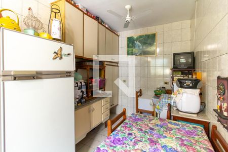 Casa à venda com 363m², 4 quartos e 4 vagas Casa à venda com 363m², 4 quartos e 4 vagasCozinha da edícula