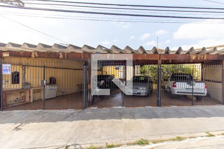 Casa à venda com 363m², 4 quartos e 4 vagas Casa à venda com 363m², 4 quartos e 4 vagasFachada