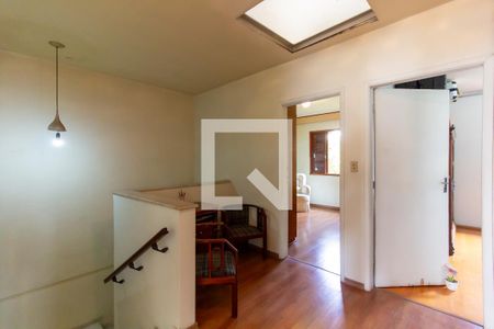 Casa à venda com 363m², 4 quartos e 4 vagas Casa à venda com 363m², 4 quartos e 4 vagasCorredor