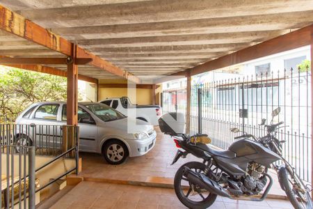 Casa à venda com 363m², 4 quartos e 4 vagas Casa à venda com 363m², 4 quartos e 4 vagasGaragem