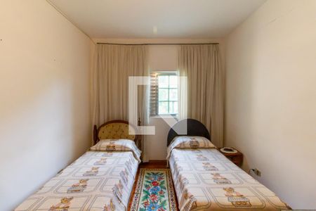 Casa à venda com 363m², 4 quartos e 4 vagas Casa à venda com 363m², 4 quartos e 4 vagasQuarto da edícula