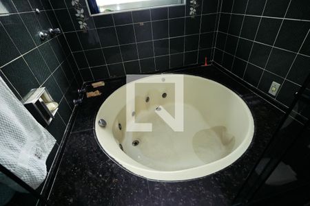 Casa à venda com 276m², 3 quartos e 7 vagas Casa à venda com 276m², 3 quartos e 7 vagasSuíte 2