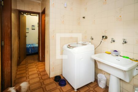 Casa à venda com 276m², 3 quartos e 7 vagas Casa à venda com 276m², 3 quartos e 7 vagasÁrea de Serviço