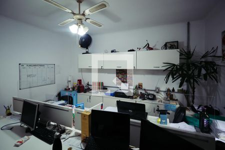 Casa à venda com 276m², 3 quartos e 7 vagas Casa à venda com 276m², 3 quartos e 7 vagasQuarto 1