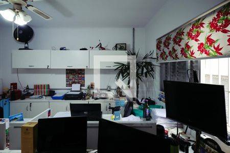 Casa à venda com 276m², 3 quartos e 7 vagas Casa à venda com 276m², 3 quartos e 7 vagasQuarto 1