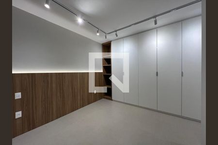 Apartamento para alugar com 73m², 2 quartos e 2 vagas Apartamento para alugar com 73m², 2 quartos e 2 vagasSuíte com armário
