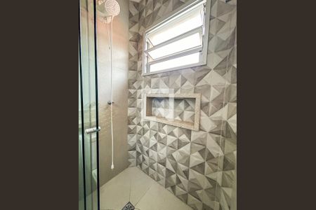 Casa à venda com 125m², 3 quartos e 2 vagas Casa à venda com 125m², 3 quartos e 2 vagasBanheiro 2