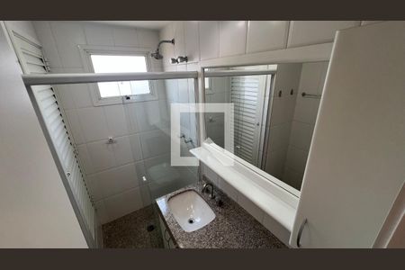 Apartamento à venda com 307m², 4 quartos e 4 vagas Apartamento à venda com 307m², 4 quartos e 4 vagasBanheiro da Suíte 2