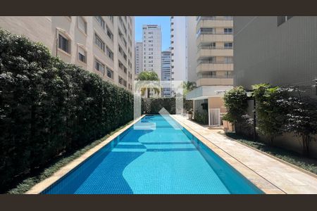 Apartamento à venda com 307m², 4 quartos e 4 vagas Apartamento à venda com 307m², 4 quartos e 4 vagasPiscina