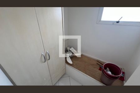 Apartamento à venda com 307m², 4 quartos e 4 vagas Apartamento à venda com 307m², 4 quartos e 4 vagasQuarto de Serviço