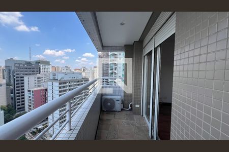 Apartamento à venda com 307m², 4 quartos e 4 vagas Apartamento à venda com 307m², 4 quartos e 4 vagasVaranda da suite