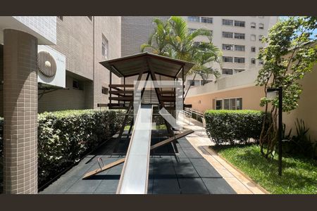 Apartamento à venda com 307m², 4 quartos e 4 vagas Apartamento à venda com 307m², 4 quartos e 4 vagasPlayground