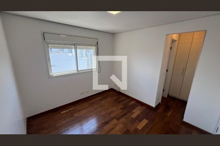 Apartamento à venda com 307m², 4 quartos e 4 vagas Apartamento à venda com 307m², 4 quartos e 4 vagasSuite 1