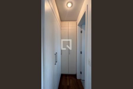 Apartamento à venda com 307m², 4 quartos e 4 vagas Apartamento à venda com 307m², 4 quartos e 4 vagasSuite 2