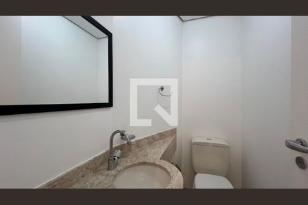 Apartamento à venda com 307m², 4 quartos e 4 vagas Apartamento à venda com 307m², 4 quartos e 4 vagasLavabo