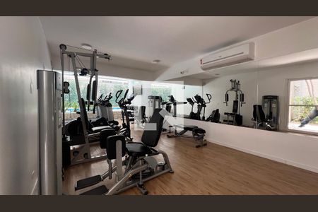 Apartamento à venda com 307m², 4 quartos e 4 vagas Apartamento à venda com 307m², 4 quartos e 4 vagasAcademia