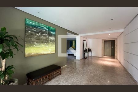 Apartamento à venda com 307m², 4 quartos e 4 vagas Apartamento à venda com 307m², 4 quartos e 4 vagasHall de entrada