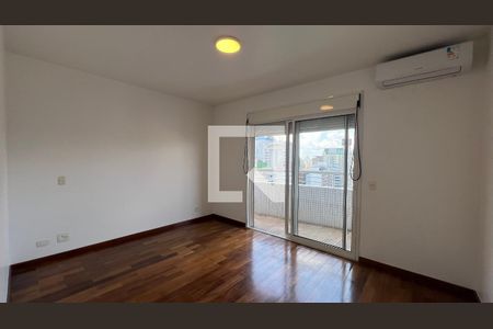 Apartamento à venda com 307m², 4 quartos e 4 vagas Apartamento à venda com 307m², 4 quartos e 4 vagasSuite 4