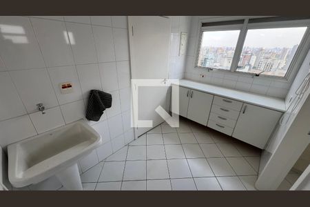 Apartamento à venda com 307m², 4 quartos e 4 vagas Apartamento à venda com 307m², 4 quartos e 4 vagasÁrea de Serviço
