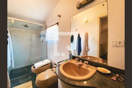 Casa à venda com 299m², 4 quartos e 3 vagasBanheiro