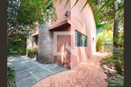 Casa à venda com 299m², 4 quartos e 3 vagasFachada