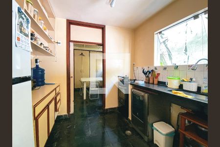 Casa à venda com 299m², 4 quartos e 3 vagasCozinha