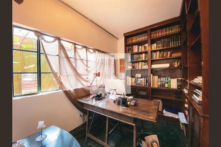 Casa à venda com 299m², 4 quartos e 3 vagasEscritório