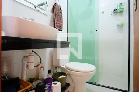 Casa de condomínio à venda com 130m², 3 quartos e 2 vagasBanheiro Social