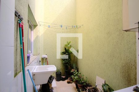 Casa de condomínio à venda com 130m², 3 quartos e 2 vagasÁrea de Serviço