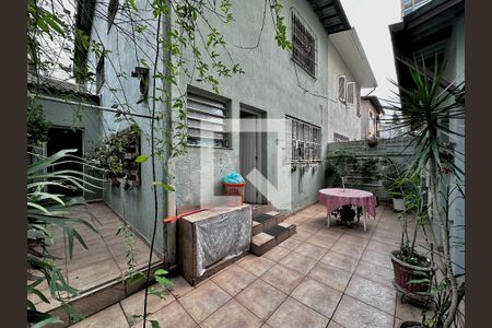 Casa à venda com 170m², 4 quartos e 2 vagas Casa à venda com 170m², 4 quartos e 2 vagasQuintal
