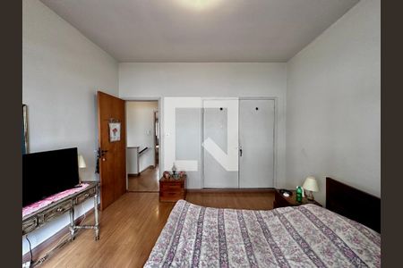 Casa à venda com 170m², 4 quartos e 2 vagas Casa à venda com 170m², 4 quartos e 2 vagasSuíte