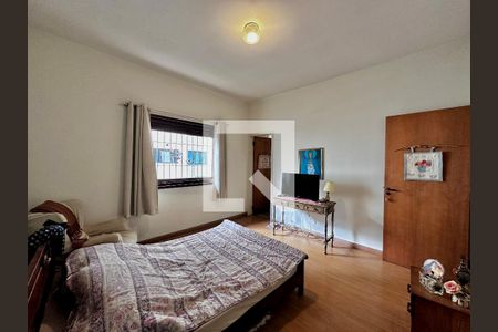 Casa à venda com 170m², 4 quartos e 2 vagas Casa à venda com 170m², 4 quartos e 2 vagasSuíte