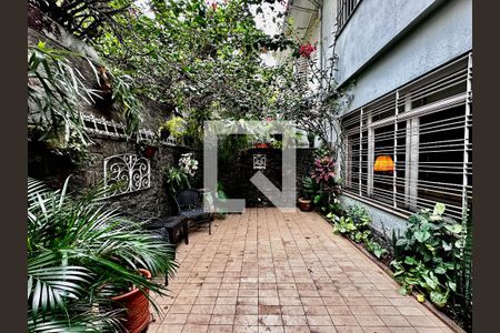 Casa à venda com 170m², 4 quartos e 2 vagas Casa à venda com 170m², 4 quartos e 2 vagasGaragem