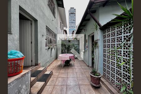 Casa à venda com 170m², 4 quartos e 2 vagas Casa à venda com 170m², 4 quartos e 2 vagasQuintal