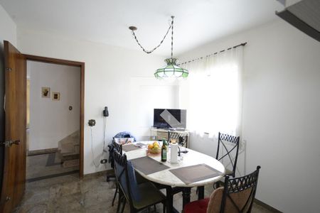 Casa à venda com 250m², 3 quartos e 4 vagasCopa