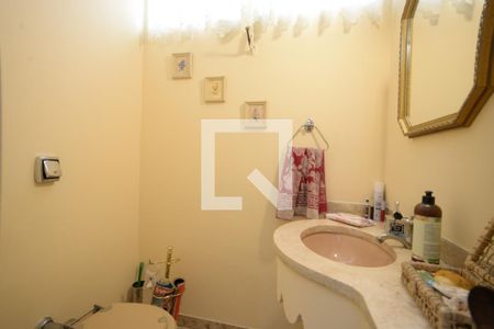 Casa à venda com 250m², 3 quartos e 4 vagasLavabo