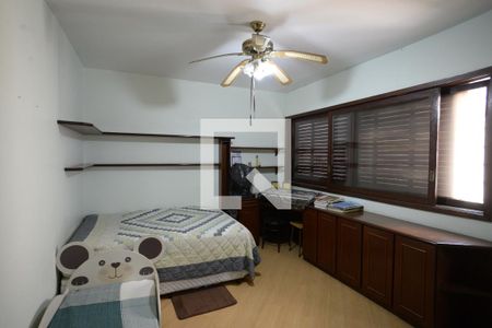 Casa à venda com 250m², 3 quartos e 4 vagasSuíte 1