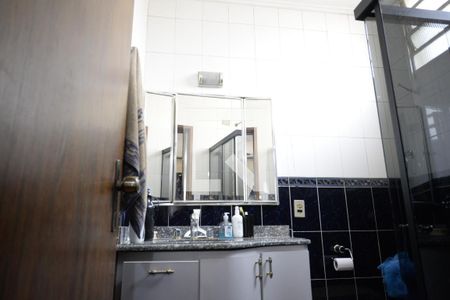 Casa à venda com 250m², 3 quartos e 4 vagasSuíte 2