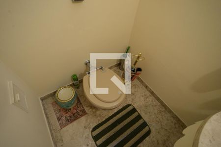 Casa à venda com 250m², 3 quartos e 4 vagasLavabo