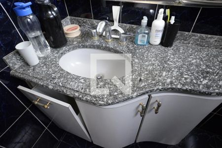 Casa à venda com 250m², 3 quartos e 4 vagasSuíte 2