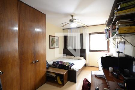 Casa à venda com 250m², 3 quartos e 4 vagasSuíte 2