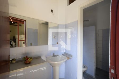 Casa à venda com 250m², 3 quartos e 4 vagasBanheiro Externo