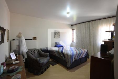 Casa à venda com 250m², 3 quartos e 4 vagasSuíte 3