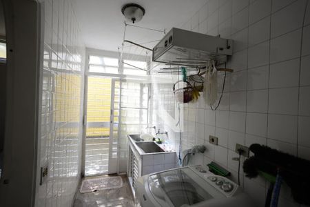 Casa à venda com 250m², 3 quartos e 4 vagasÁrea de Serviço