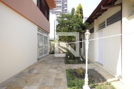 Casa à venda com 250m², 3 quartos e 4 vagasQuintal