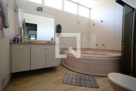 Casa à venda com 250m², 3 quartos e 4 vagasSuíte 3