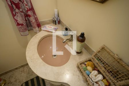 Casa à venda com 250m², 3 quartos e 4 vagasLavabo